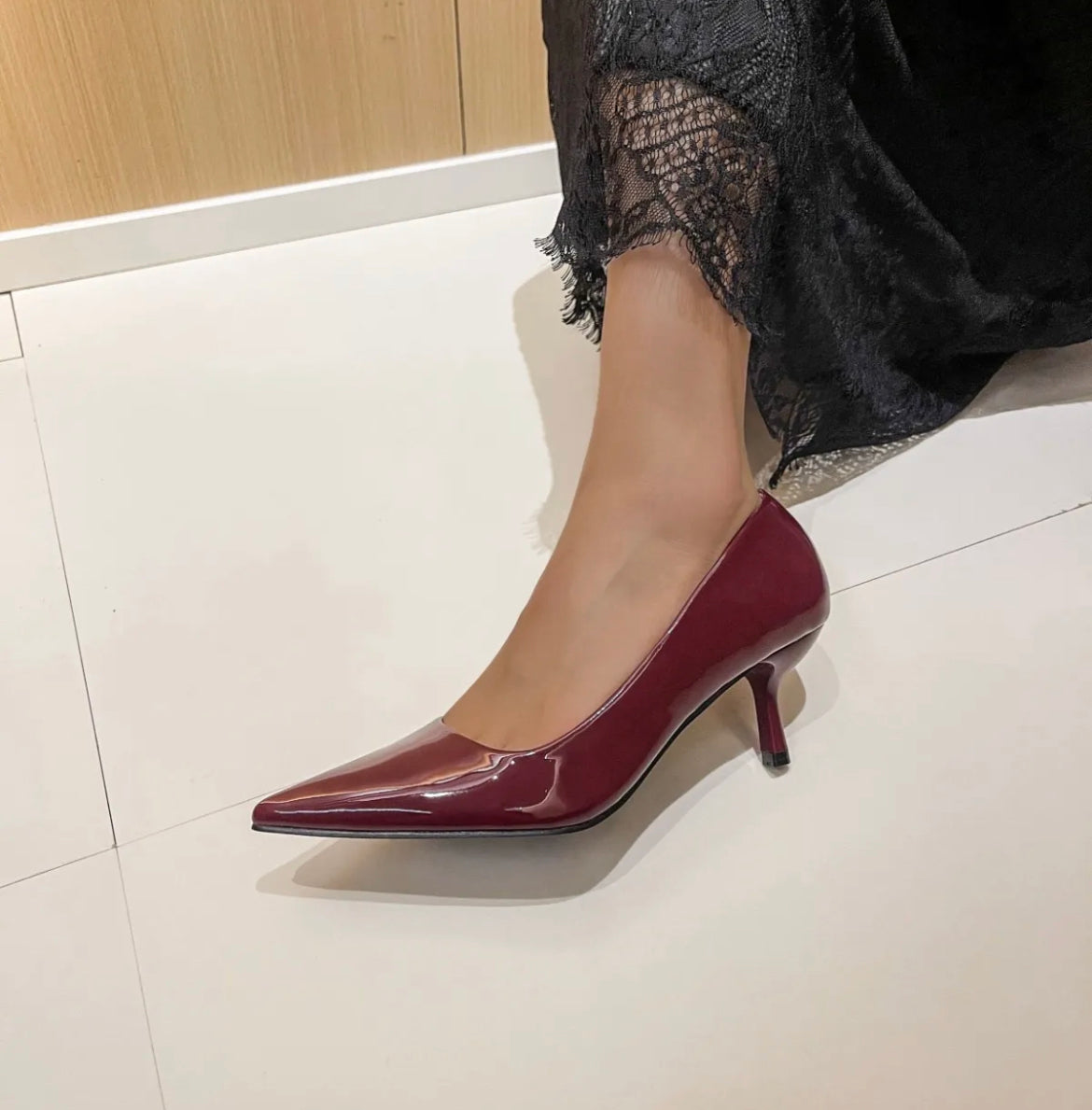 Bordeaux kitten heel