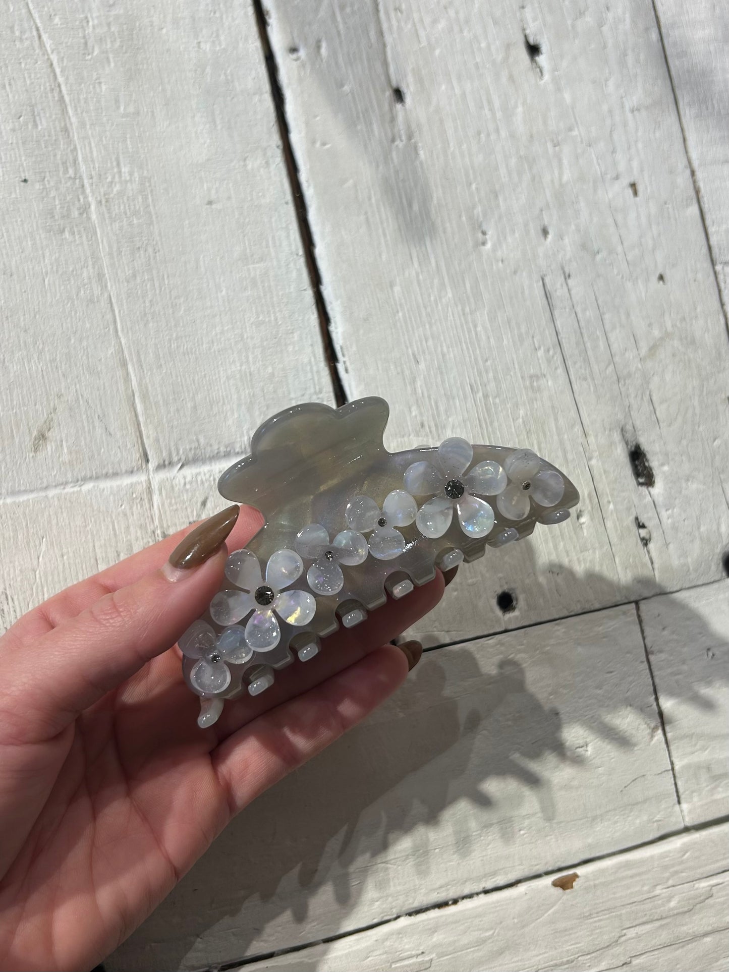 Haarclip met bloemen grijs medium