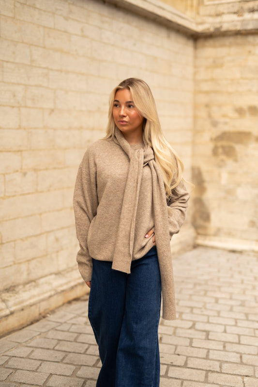 Huda sweater