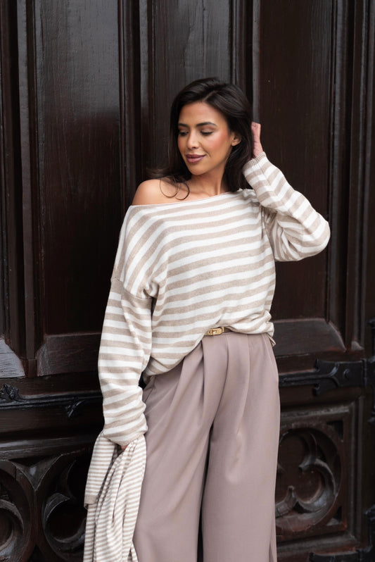 Off shoulder pull beige