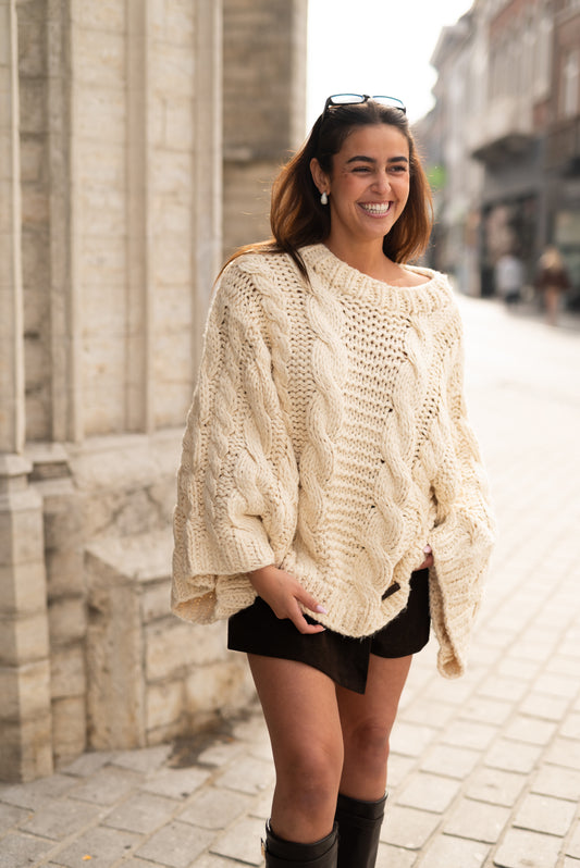 Hand made crochet pull