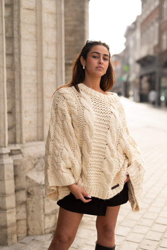 Hand made crochet pull