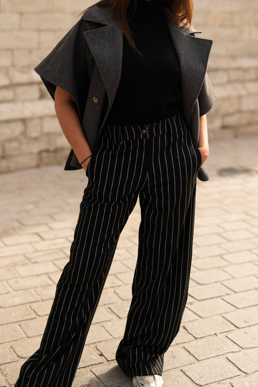 Zwarte pantalon met streep