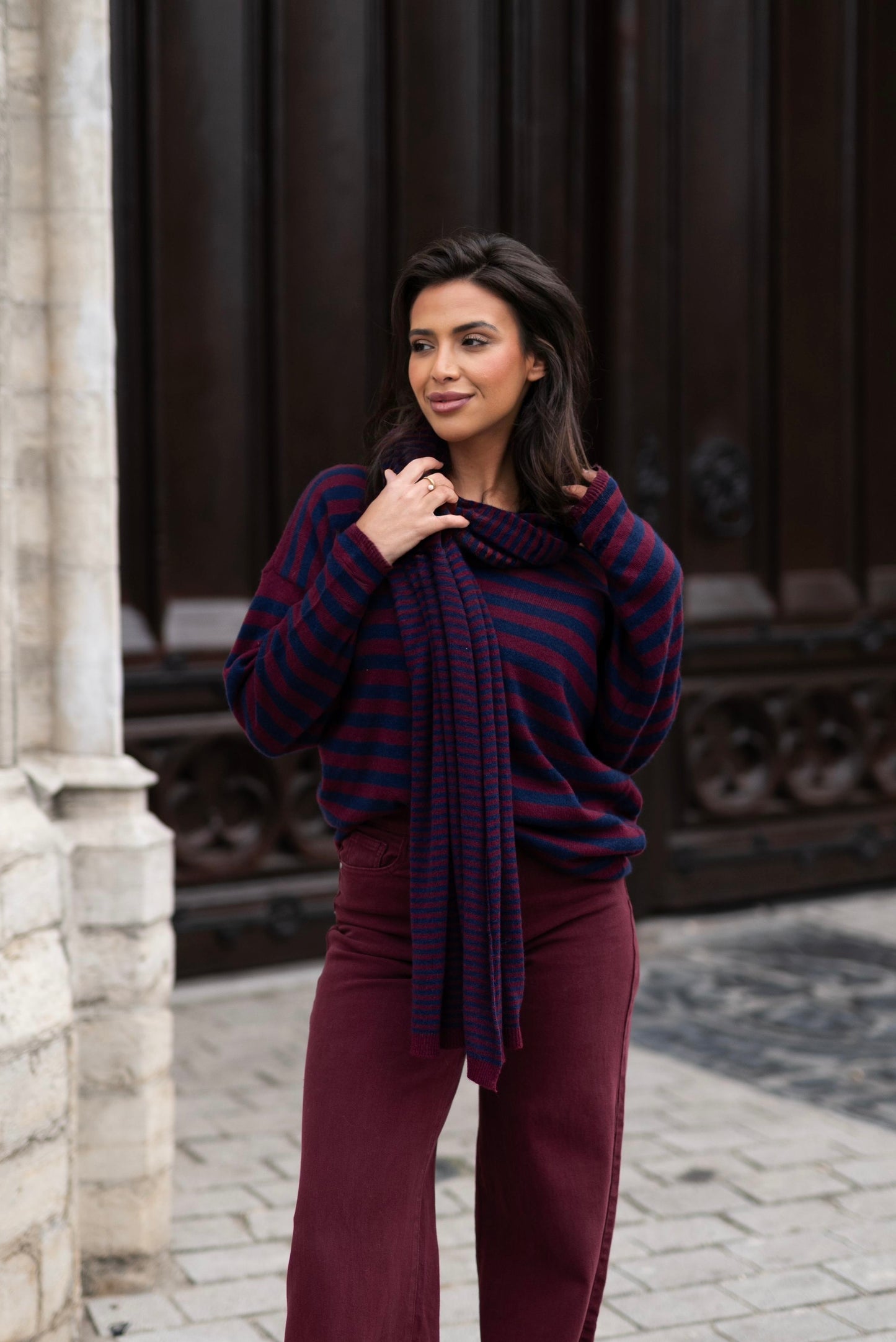 Off shoulder pull navy/bordeaux