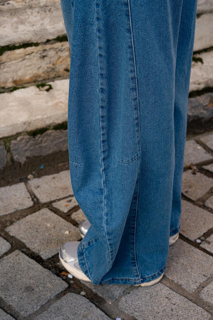 Wide balloon jeans