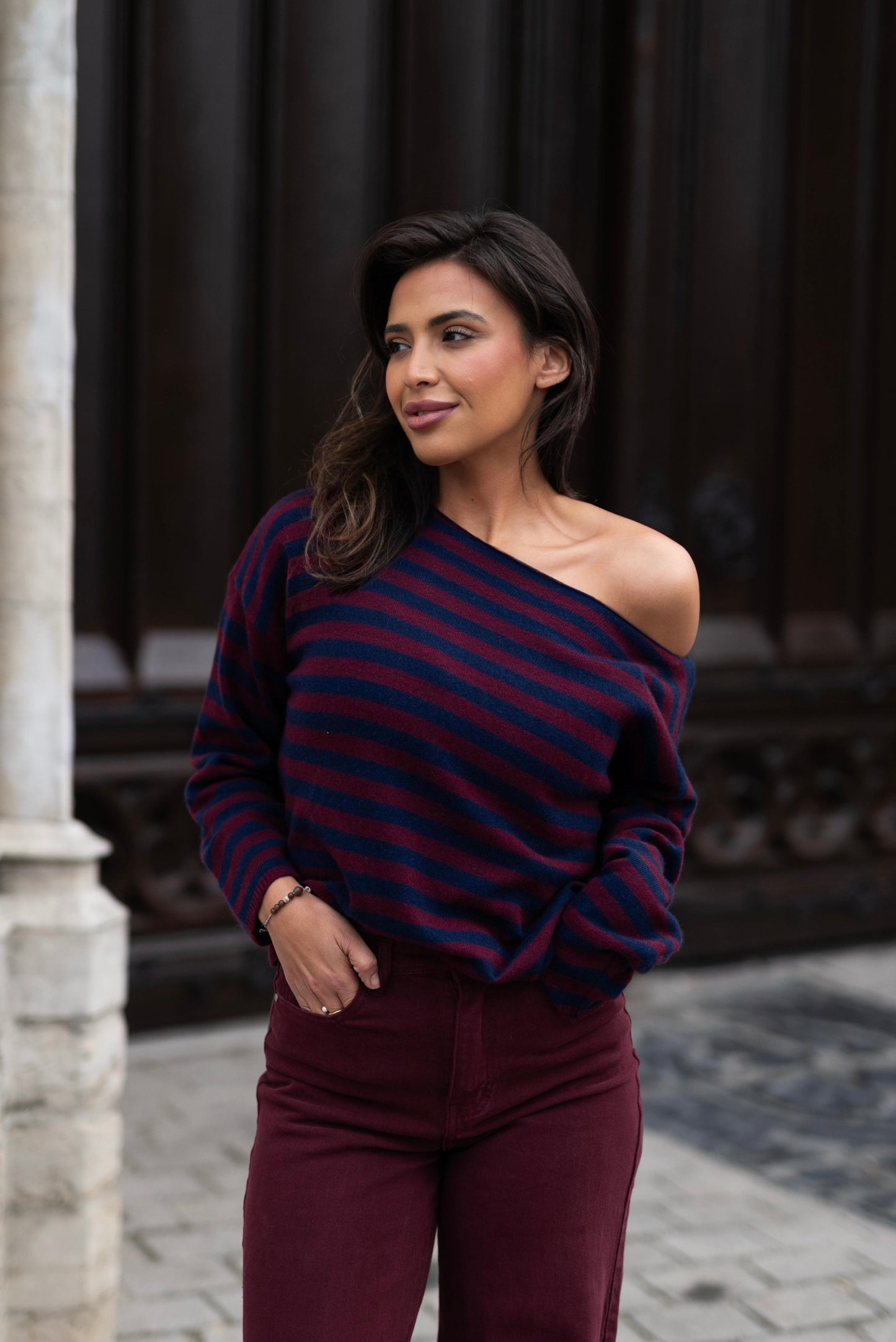 Off shoulder pull navy/bordeaux