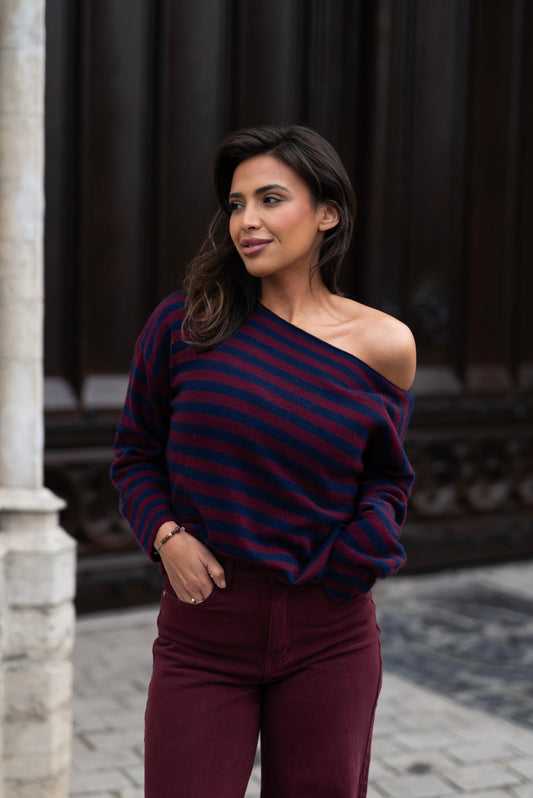 Off shoulder pull navy/bordeaux